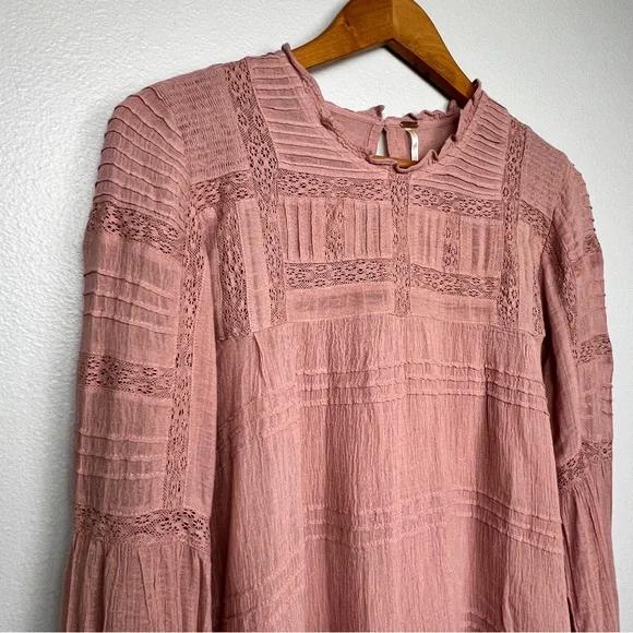 Free People Peony Olivia Eyelet Lace Blouse in Dusty Rose Pink with Long Sleeves - Picture 4 of 10